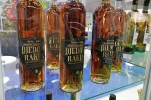 Djedova rakija i disciplinovane Kineze "obara s nogu"