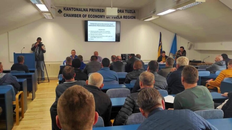 Mljekari TK: Hitno povećati budžete, isplatnije prodati stočnu hranu, nego mlijeko