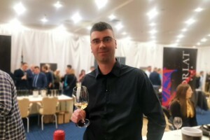 Male cake, velikih majstora: Kako kušati vina?