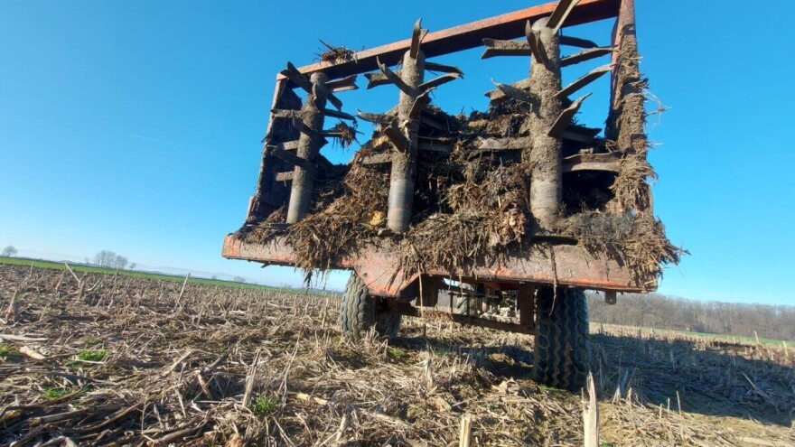Konjski i ovčji stajnjak pogodniji za teža, a goveđi i svinjski za lakša tla