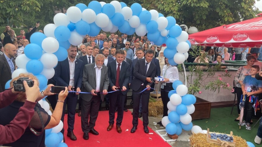 Otvoren Sajam šljive u Gradačcu - izloženi domaći proizvodi i mehanizacija