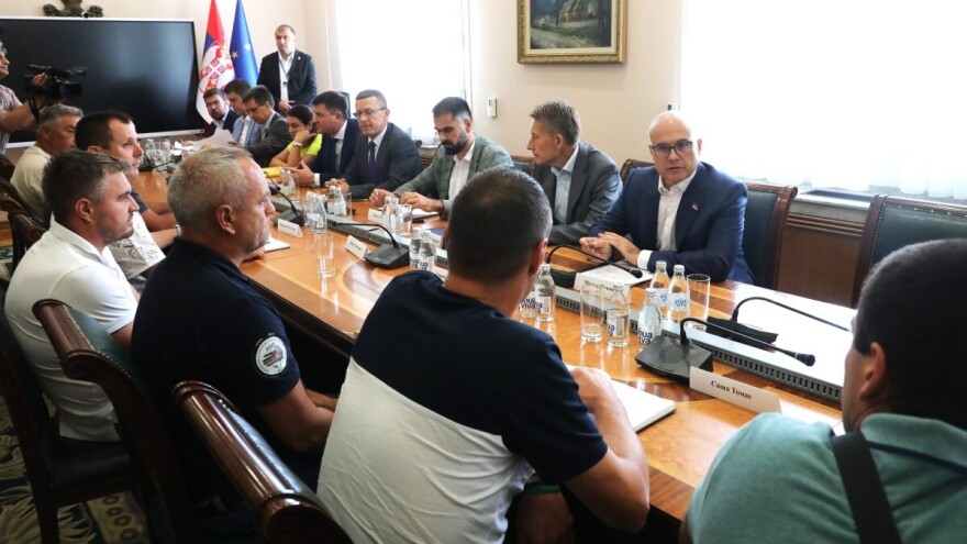 Berza, PIO fond, akcize - šta je premijer Vučević danas rekao poljoprivrednicima?