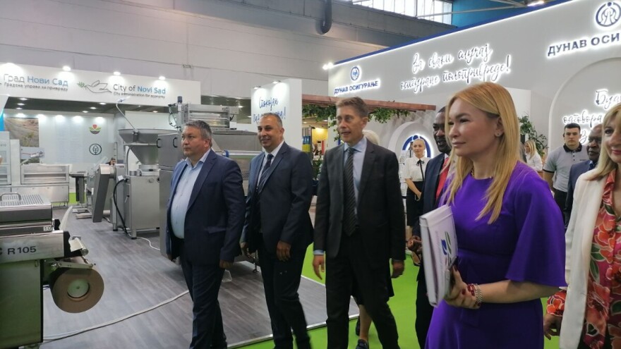 Martinović prošetao sajmom, sastanak sa poljoprivrednicima posle 27. maja