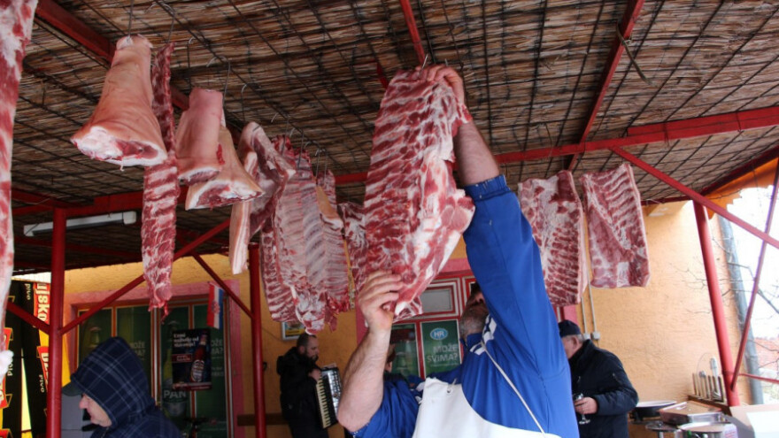 250 kg mesa i kobasica za vetovačko Vincelovo
