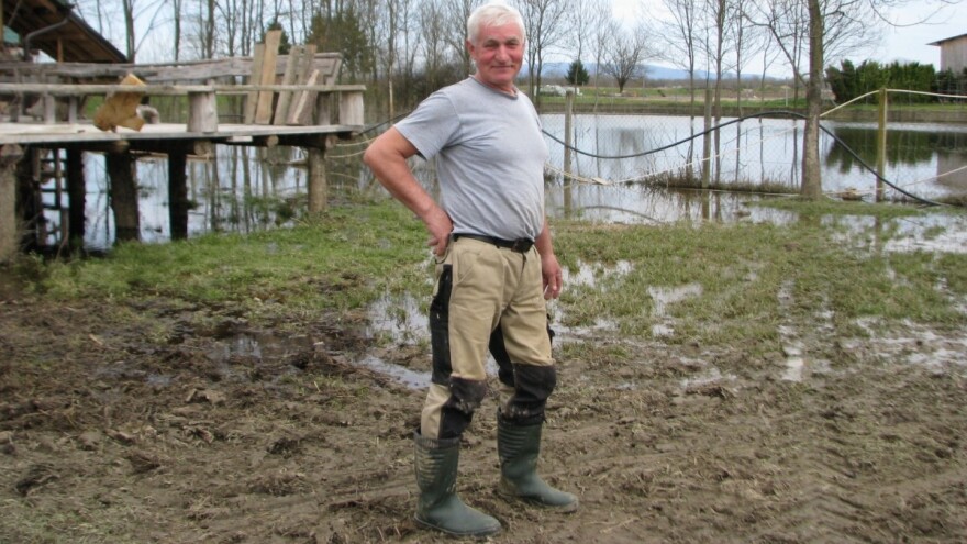 Miralem Softić: Čekamo da se voda povuče u polju pa krećemo sa sjetvom