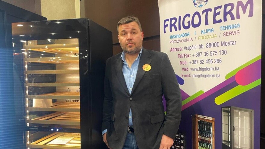 Gdje nabaviti vitrine za vino? Italijan Satriano ima odgovor na "čistom hercegovačkom"