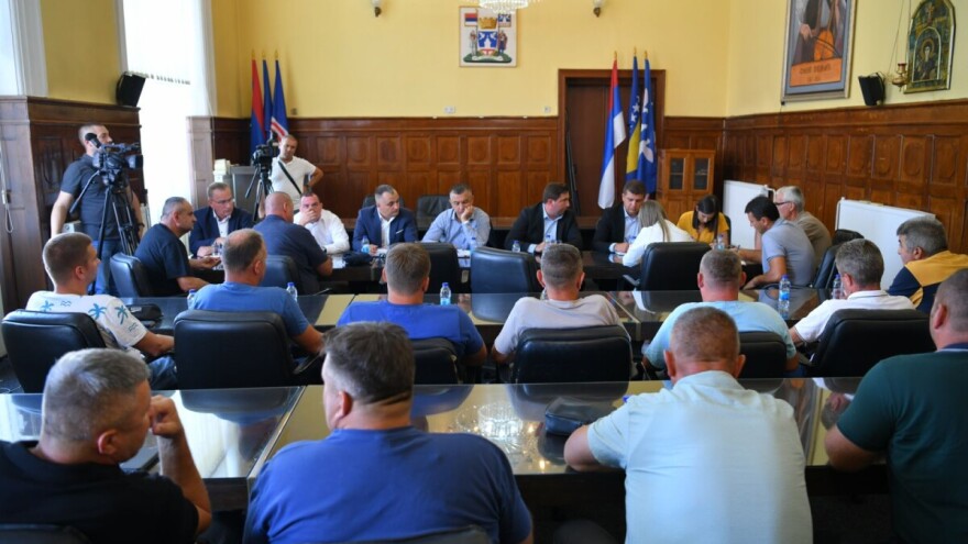 Mlaćenje prazne slame: Od cijene pšenice do stočnog groblja, a ništa konkretno