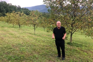 Ministar koji uzgaja orahe i obrađuje njive: Vinko Marić garantuje veće poticaje u ZDK