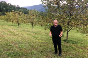 Ministar koji uzgaja orahe i obrađuje njive: Vinko Marić garantuje veće poticaje u ZDK