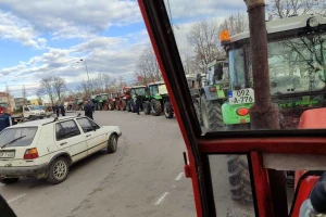 Traktorima okupirali Banja Luku: Novca ima za Lepu Brenu, a nema za poljoprivrednike!