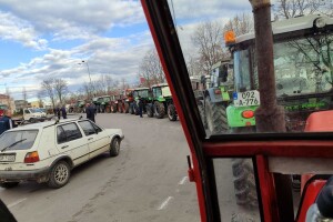 Traktorima okupirali Banja Luku: Novca ima za Lepu Brenu, a nema za poljoprivrednike!