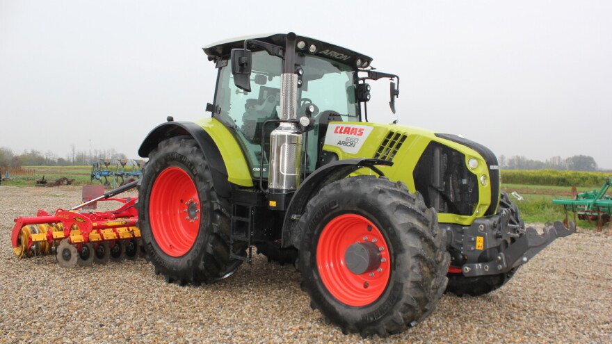 Sam vrh premium traktora klase od 200 KS - Claas Arion 660 Cmatic