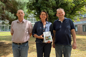 Žele li biti konkurentni, stočari bi trebali pročitati knjigu "Siliranje voluminozne krme"