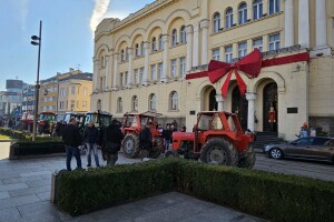 Traktore dotjerali u centar Banja Luke: Vidjet ćemo ko će biti na spisku za isplatu