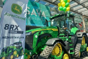 "Tenk bez cijevi" - John Deere od pola miliona eura
