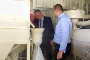 Zadruga "Klekovača" odličan primjer proizvodnje - dobili pakirnicu za brašno