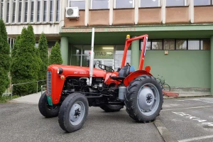 Država izdvaja 125 miliona dinara za ugradnju traktorskih ramova