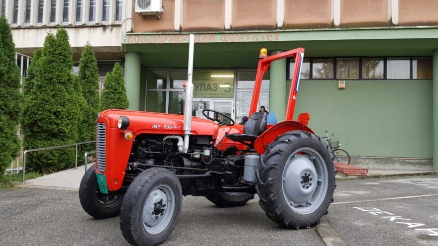 Država izdvaja 125 miliona dinara za ugradnju traktorskih ramova