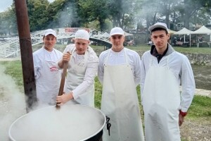 Kako se prave najbolji šoder čvarci? Znaju učenici Poljoprivredne škole iz Valjeva!