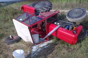 Vozio IMT s 1,87 promila alkohola u krvi pa sletio u kanal