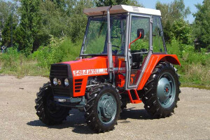 Traktor IMT 549
