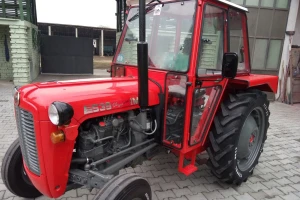 Iz hale ukraden traktor IMT 549 s prikolicom