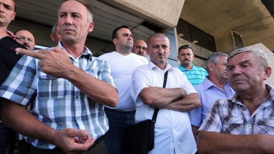 Ministar obustavlja sve isplate!