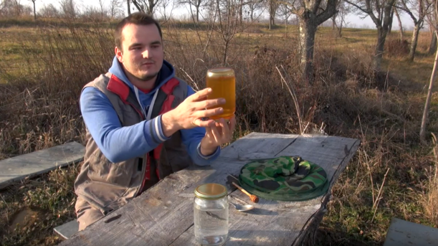 Kako prepoznati pravi i otkud uzrečica 'upala mi sjekira u med'?