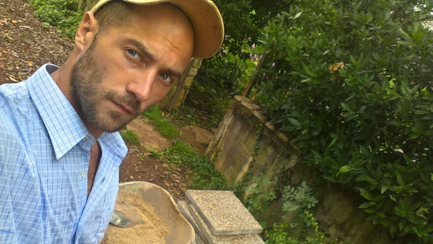 Mogu štihati, saditi, sagraditi štalu, ali novac ne primam. Dajte mi zdravu, domaću hranu!