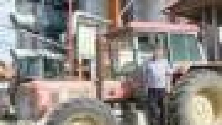 Traktorom stekao stotine jutara