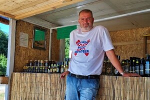 Iz policijske odore u radno odijelo, bivši načelnik "prekvalificirao" se u poljoprivrednika