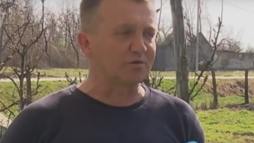 Vratio se, zasadio jabuke i sad zna da ostaje