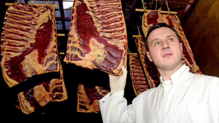 Iz pogona OPG-a Stanivuković izlaze slanine i kuleni, a sad će i lovačka salama