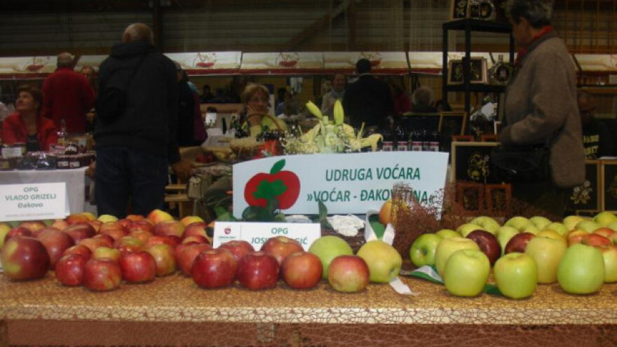 Voćarstvo je u korovu!