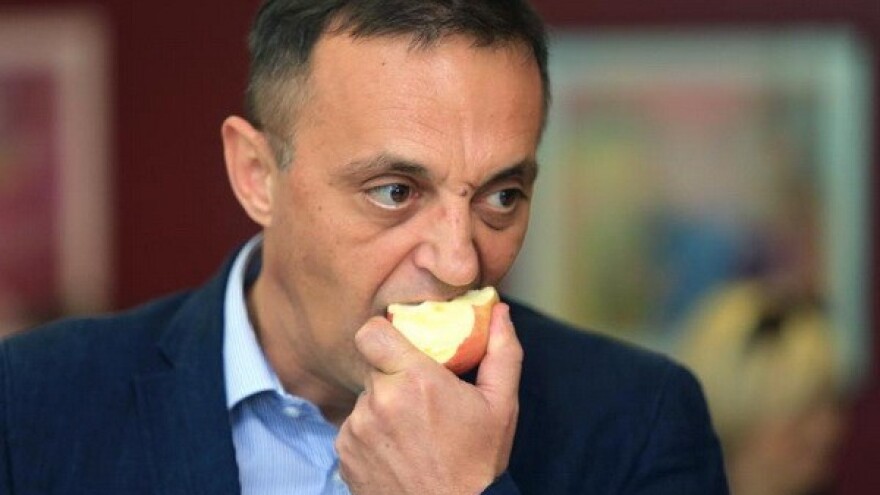 Ministar "uhvaćen" na slavlju Svetog Četvrtka