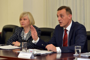 Potpore i onima bez zemlje i tvrtkama za 10 kn
