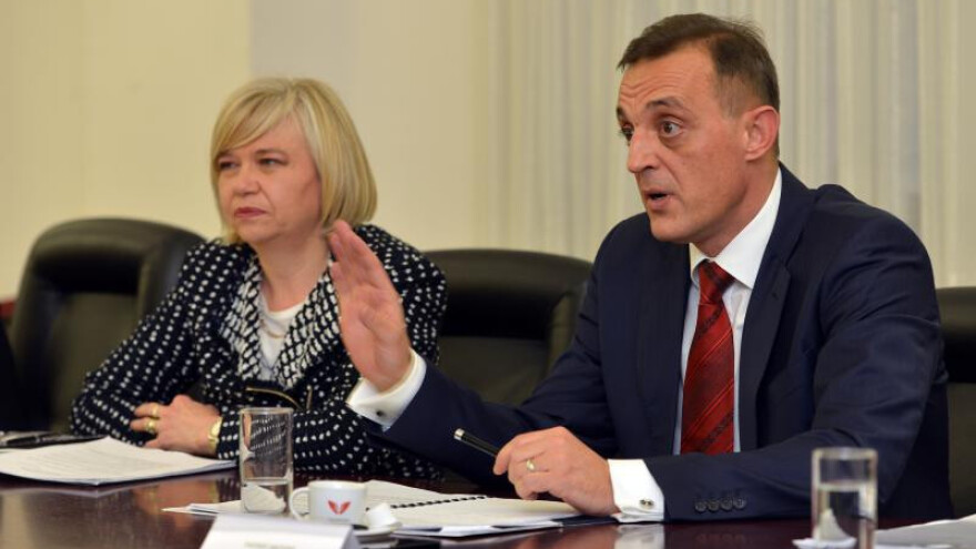 Potpore i onima bez zemlje i tvrtkama za 10 kn