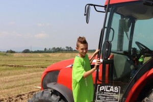 11-godišnjem Patriku oranje nije teško!