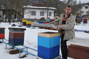 Rade Janković inovacijama dolazi do većih prinosa meda