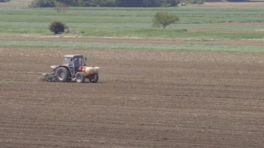 Malo selo - vredni ljudi