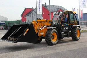 JCB 542-70: Univerzalni i personalizirani Britanac