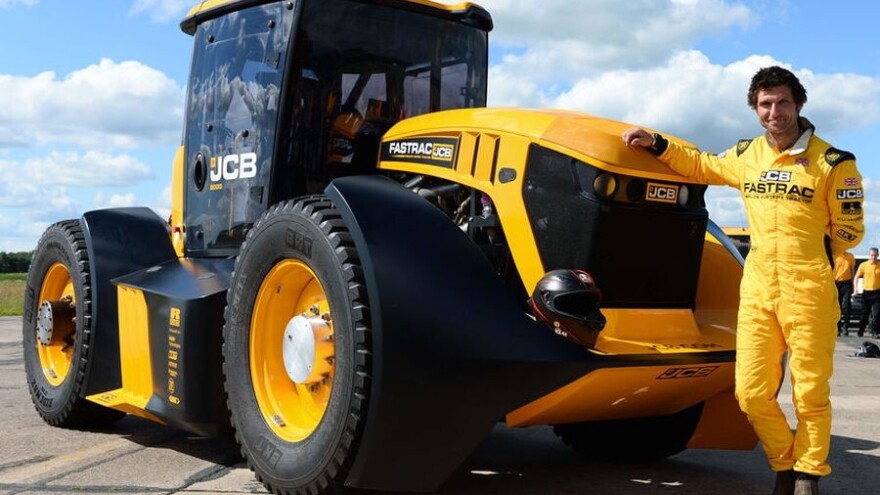 JCB Fastrac traktor oborio britanski rekord sa 166,7 km/h!