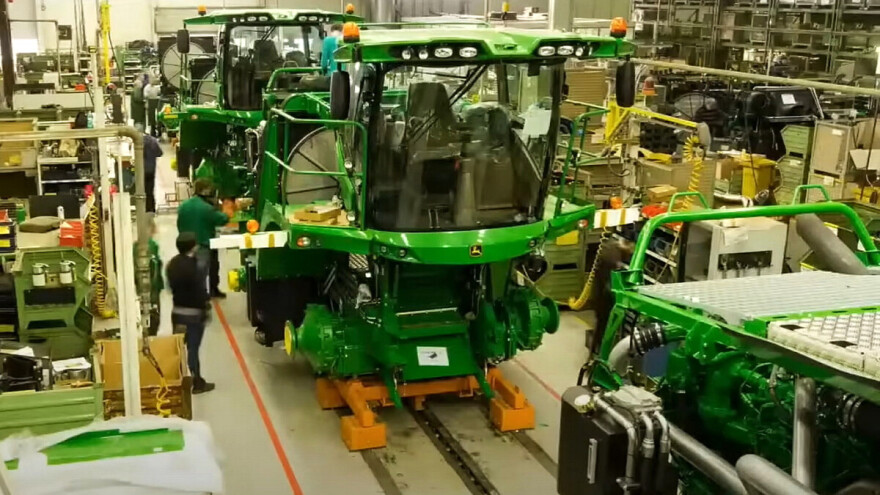Kako nastaju John Deere traktori i kombajni - objavljen video