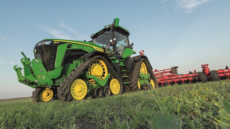 John Deere rješenja: Širi i plići trag 8RX smanjuje sabijanje te štedi gorivo