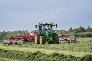 Umjesto plavog ide na biodizel: Traktore John Deere testiraju na gorivo od uljane repice