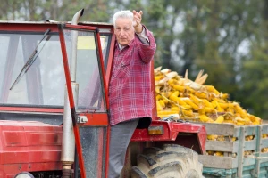 Poljoprivrednici intenzivno obavljaju jesenje radove