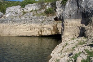 Prijeti li pomor ribe na Buškom jezeru?