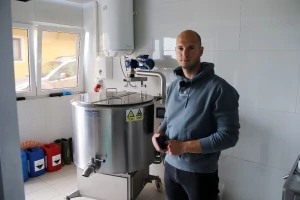 Odrastao na farmi, školovao se za agronoma i sada živi svoj san o sirani