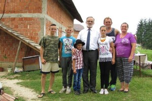 Prodaja malina Jovanu donijela đačku torbu!