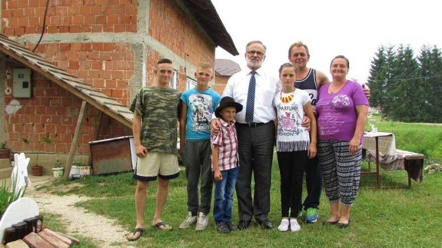 Prodaja malina Jovanu donijela đačku torbu!